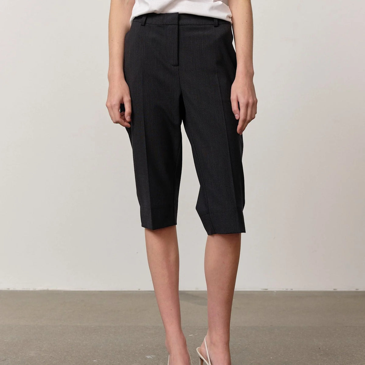 Birgitte Herskind Navy Capri Pants – Enes Antwerp