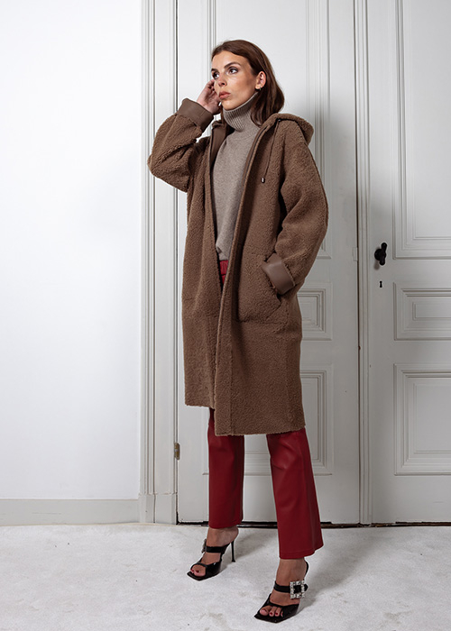 ENES CAMEL CURLY COAT WITH HOOD